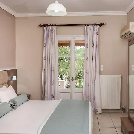 Plaka Sungrace & Vasilikí