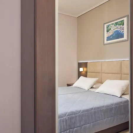 Plaka Sungrace & 3* Vasilikí