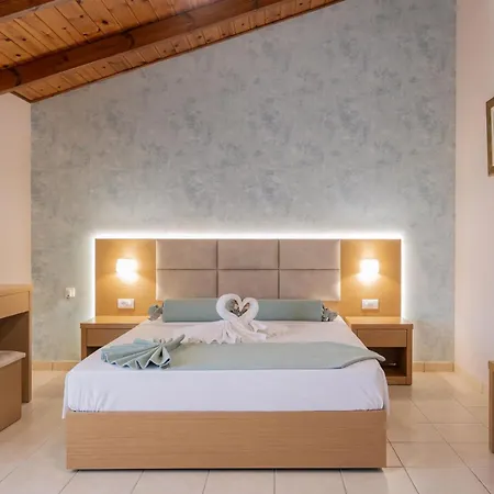 B&B Plaka Sungrace &