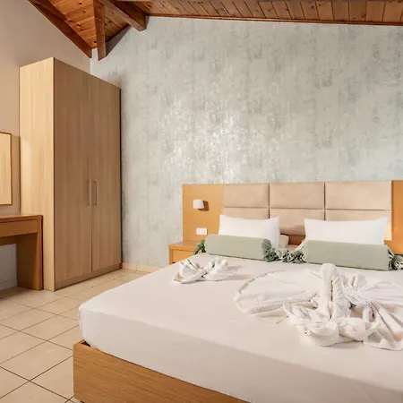Plaka Sungrace & B&B