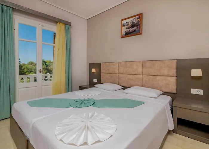 Plaka Sungrace & 住宿加早餐酒店 3*