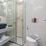 לינה וארוחת בוקר Plaka Sungrace & 3*